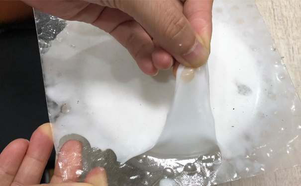 怎么清除還沒有固化的模具硅膠 ？